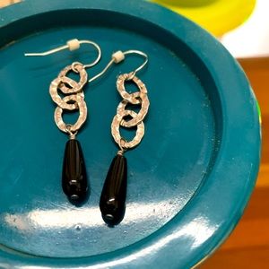 Silpada sterling silver dangling link earrings with black teardrop bead